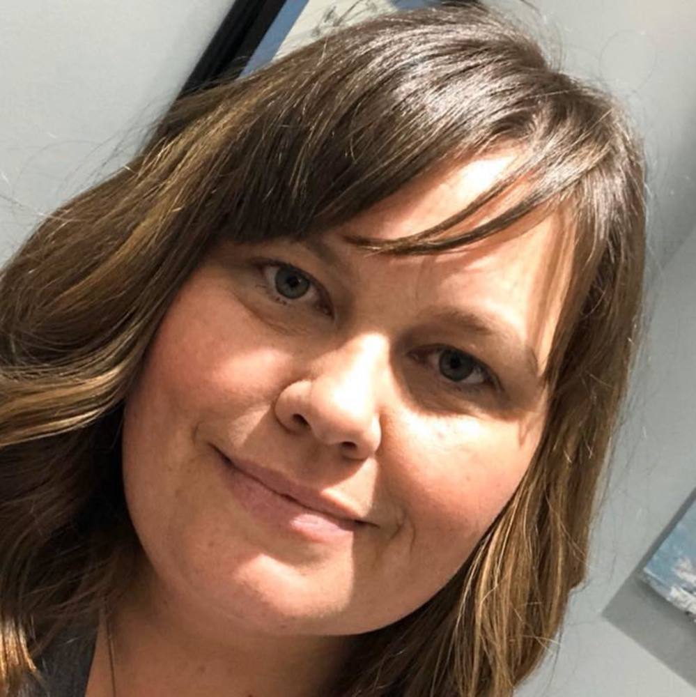 Meet your Posher, DeeDee